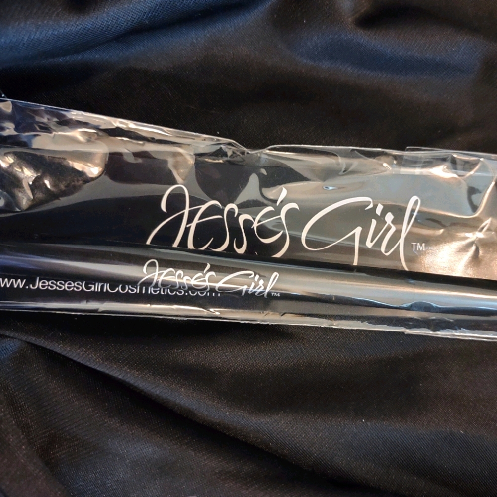 Jesse's Girl Cosmetics Fine-tipped Liquid Eyeliner in Black, New!
